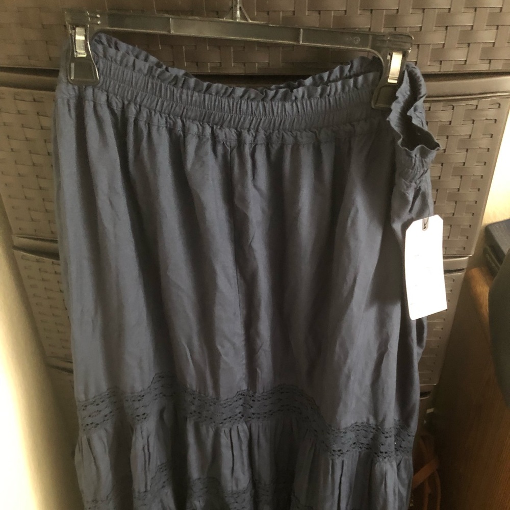 NWT.Blue Skirt, MELROSE and MARKET Size 2x